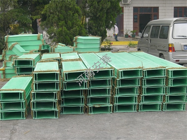 玻璃鋼電纜橋架